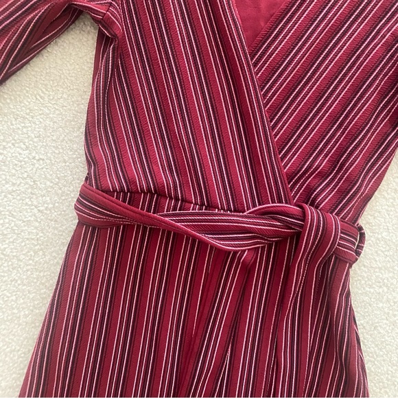 Quiz Maroon Assymetric Wrap Dress - Picture 5 of 7